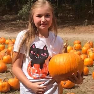 Meet your Posher, Joy